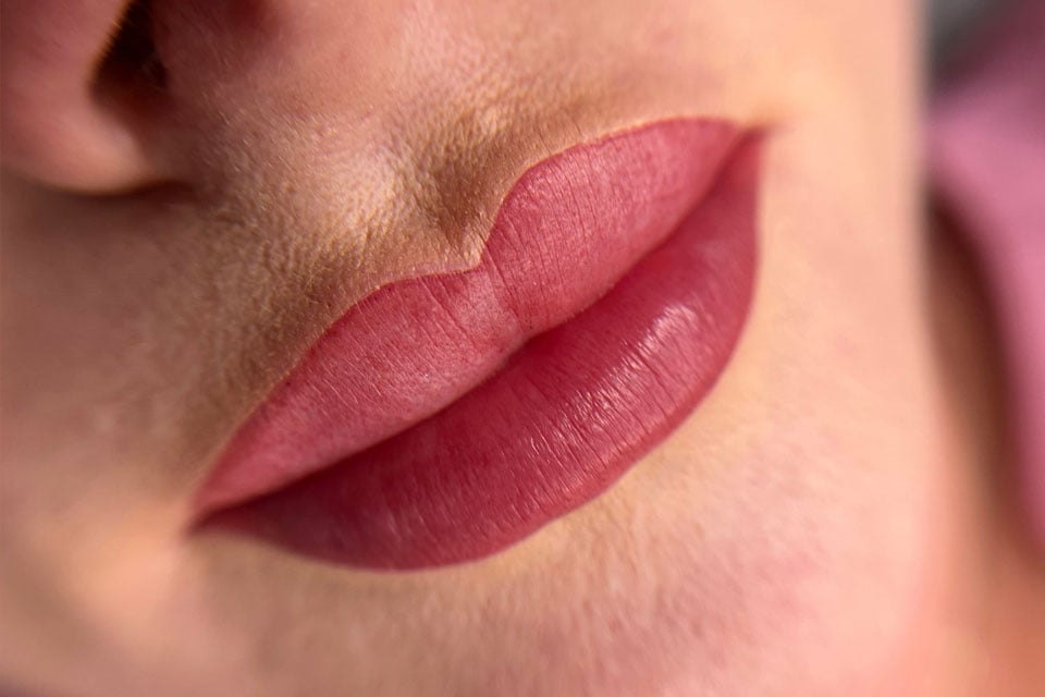 Jaskólska CLINIC - Makijaż permanentny ust